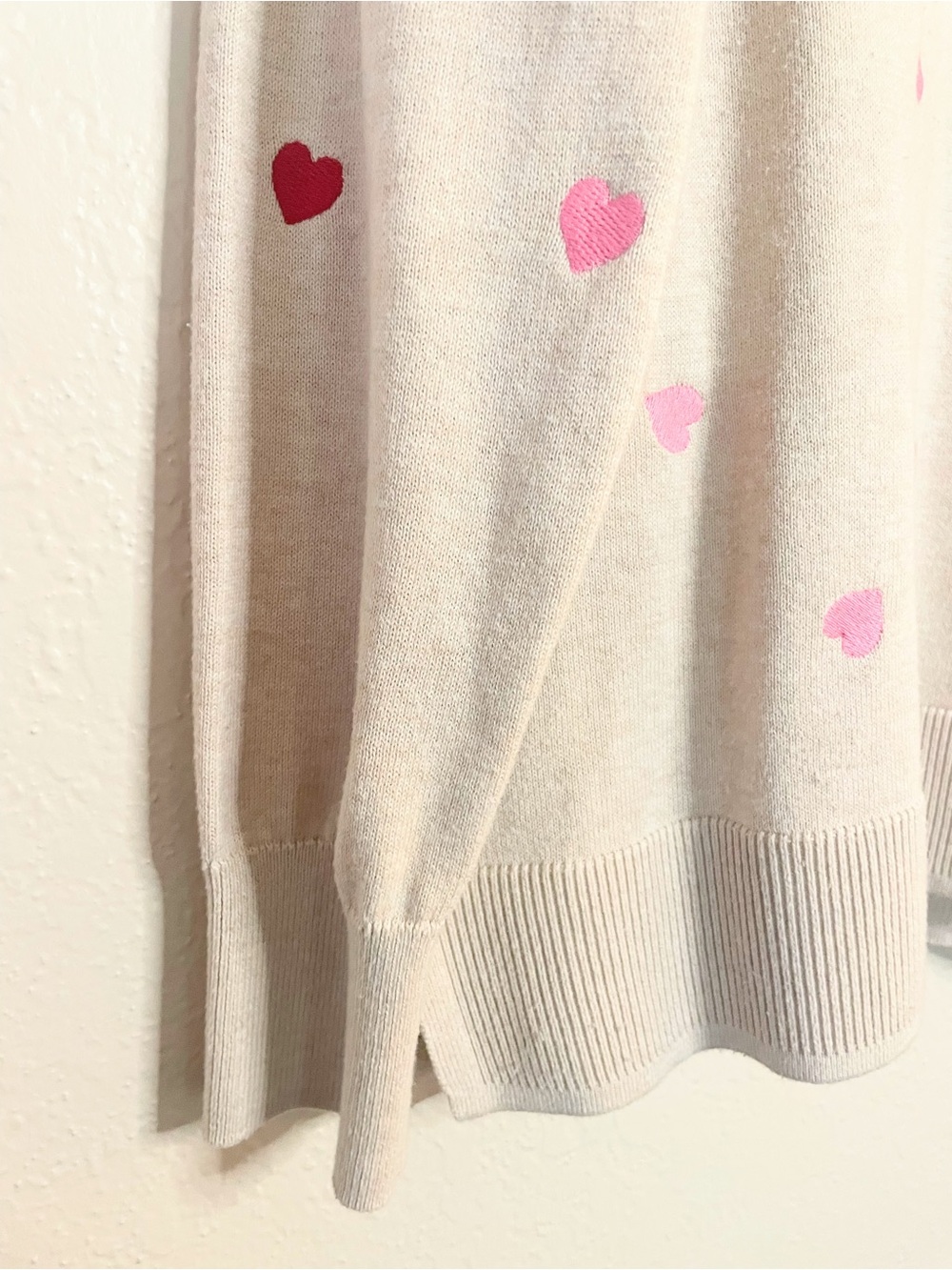 Heart Print Sweater Beige Pink Red Valentines Lightweight XL - Picture 2 of 8
